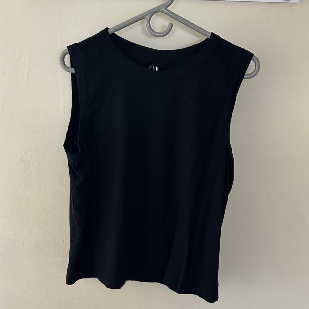 GAP Black Sleeveless Crewneck Tank